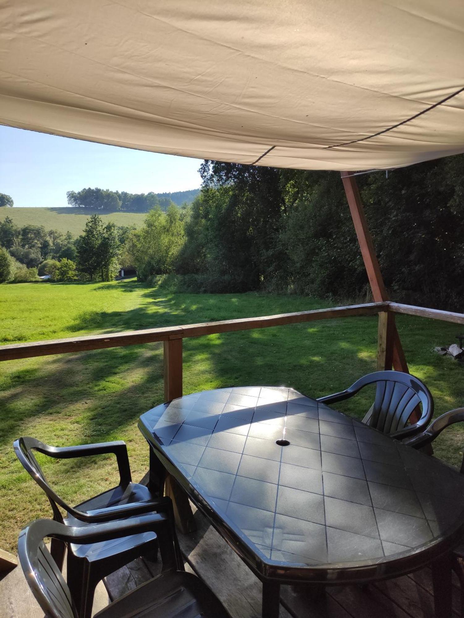 Mobilni Dum Villa Dolni Dvoriste Exterior photo